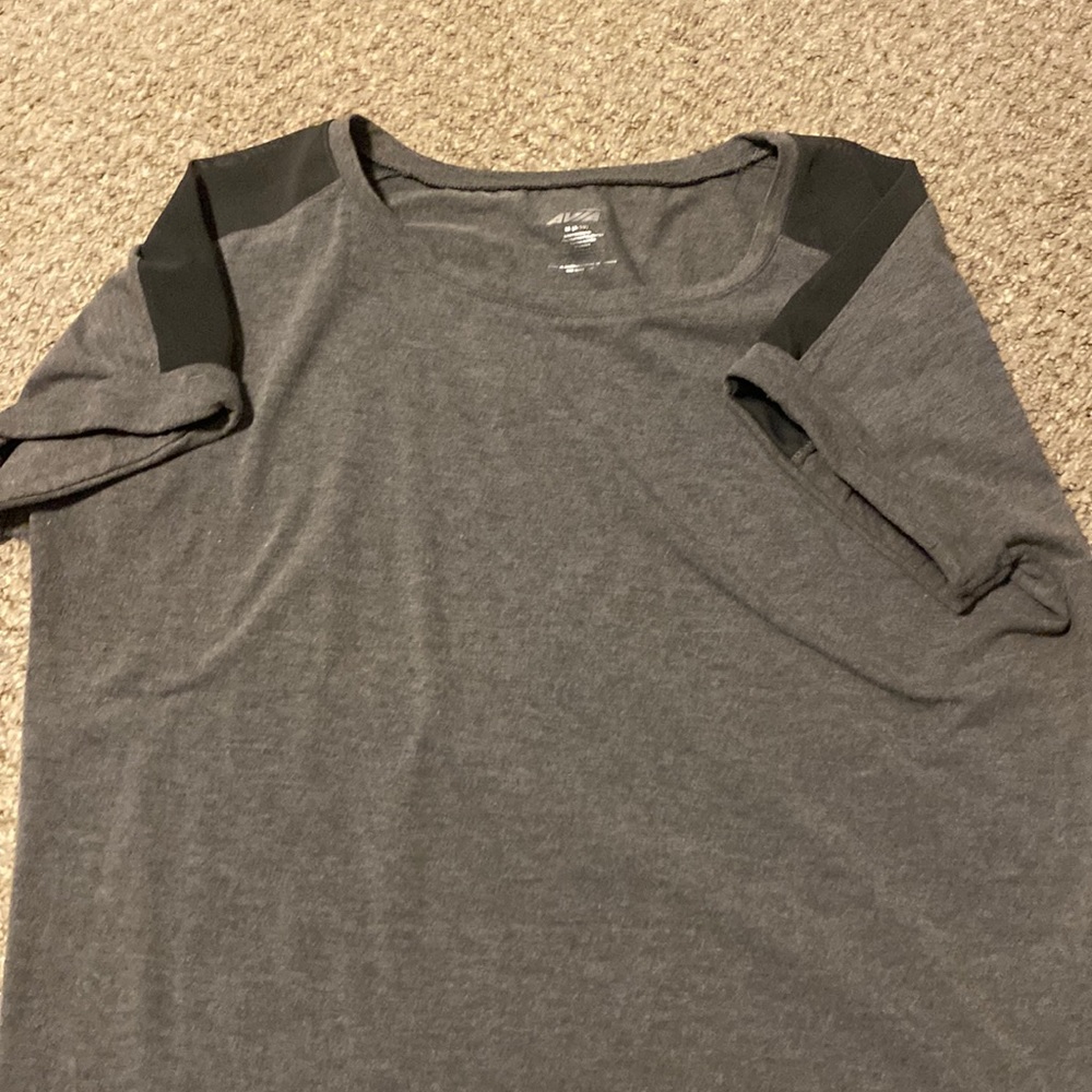 Grey work out tshirt